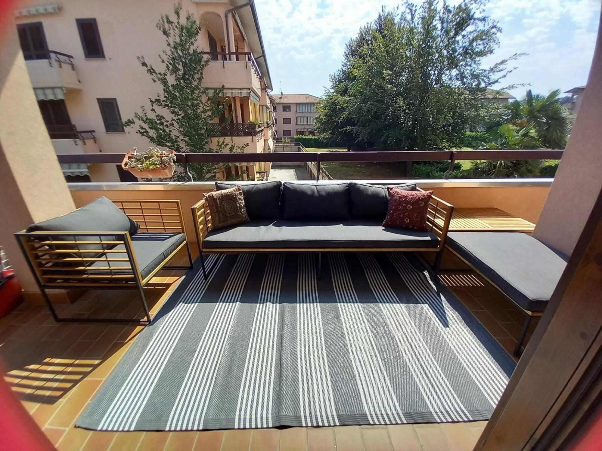 Fiorenza House Luisago Exterior photo